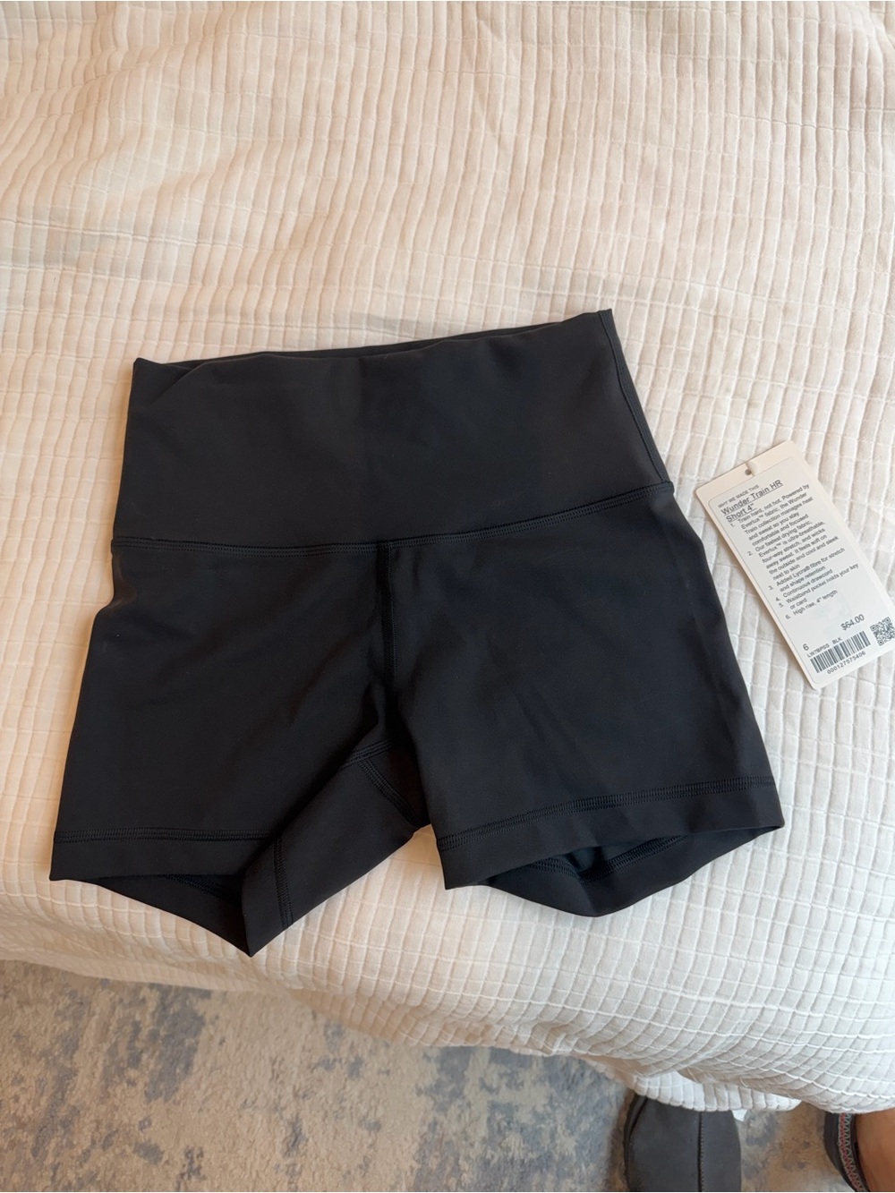 Lululemon Wunder Train biker shorts size 6 NWT